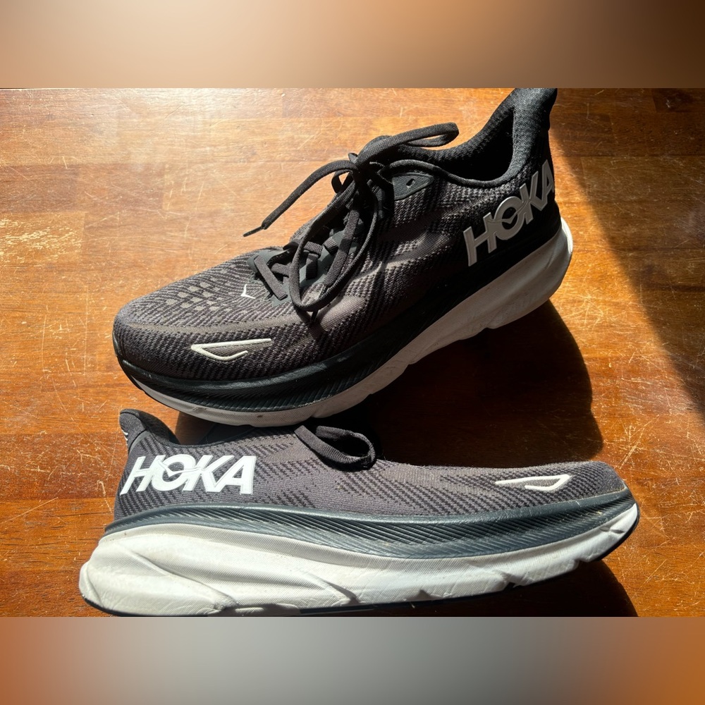 Hoka Black and White Clifton 9 Men’s Sneakers - Picture 2 of 9